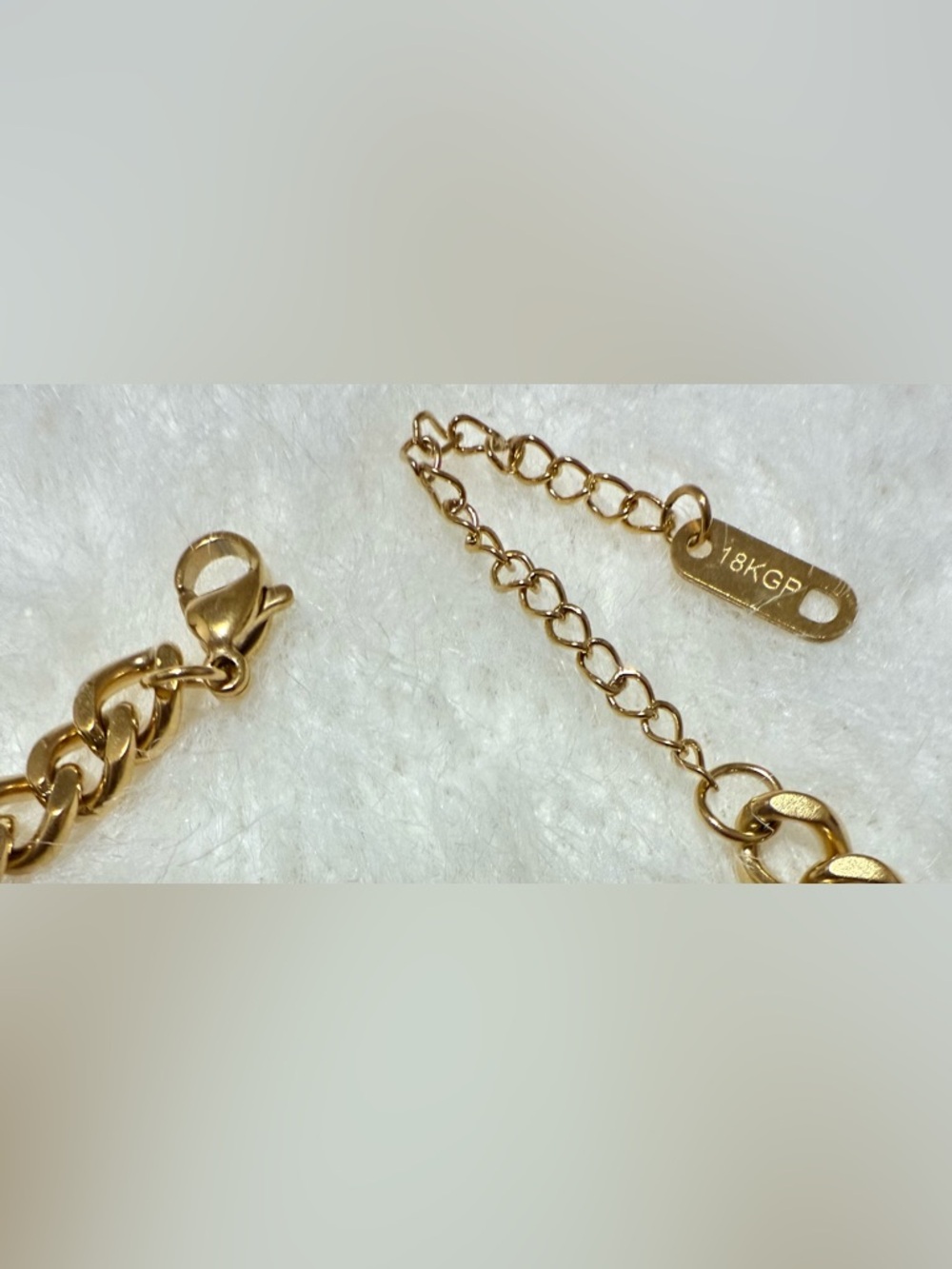 Luxury Style Goldtone Fashion Bracelet - Picture 9 of 9